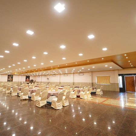 Hotel Ananta Sayana Бхубанешвар Екстер'єр фото